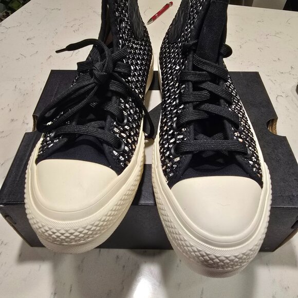 NEW Converse Chuck Taylor All Star Lift Platform Crochet Women's Size 7 NEW - Picture 2 of 13